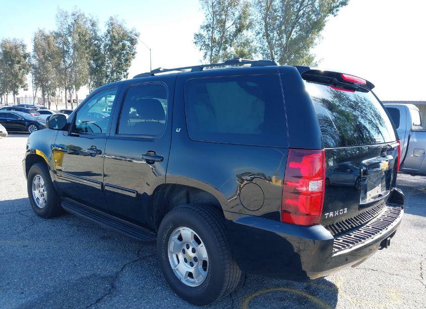 Photo 3 of 2013 Chevrolet Tahoe LT (VIN 1GNSCBE04DR255313)