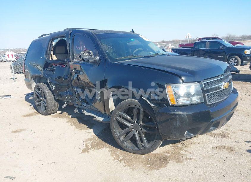 2013 Chevrolet Tahoe LT (VIN 1GNSCBE04DR270555) main photo