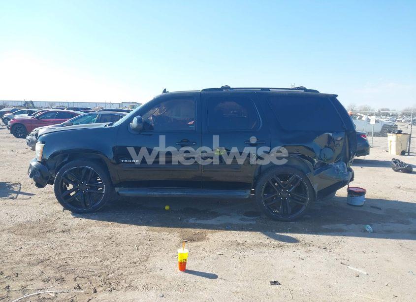 Photo 14 of 2013 Chevrolet Tahoe LT (VIN 1GNSCBE04DR270555)