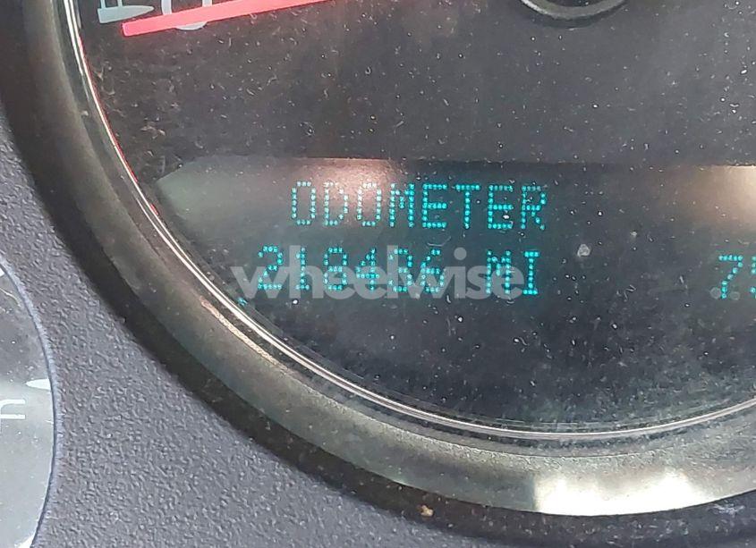 Photo 15 of 2013 Chevrolet Tahoe LT (VIN 1GNSCBE04DR270555)