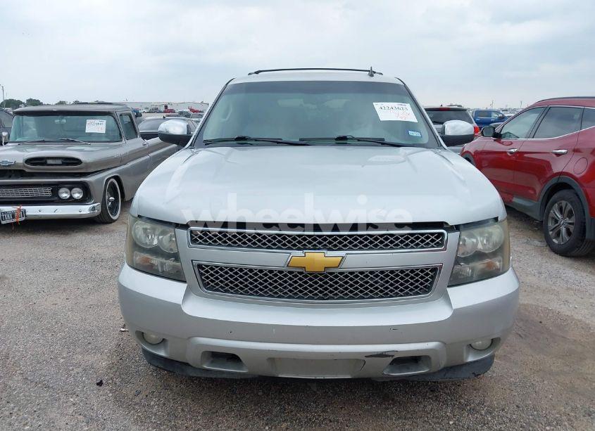 Photo 12 of 2011 Chevrolet Tahoe LT (VIN 1GNSCBE05BR190310)