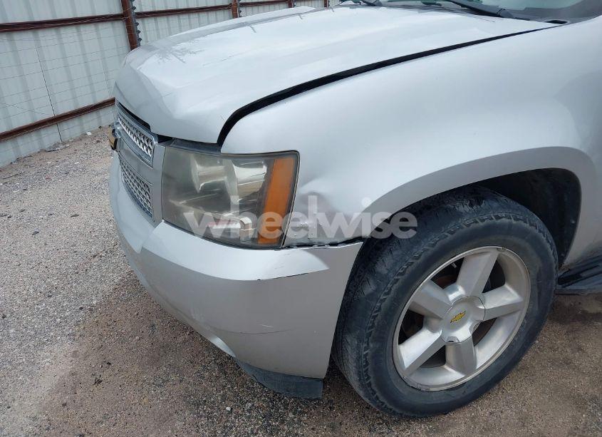 Photo 6 of 2011 Chevrolet Tahoe LT (VIN 1GNSCBE05BR190310)