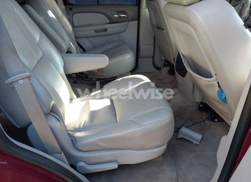 Photo 8 of 2011 Chevrolet Tahoe LT (VIN 1GNSCBE05BR195443)