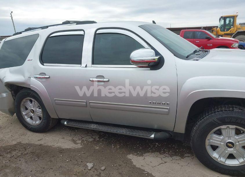 Photo 13 of 2011 Chevrolet Tahoe LT (VIN 1GNSCBE05BR376638)