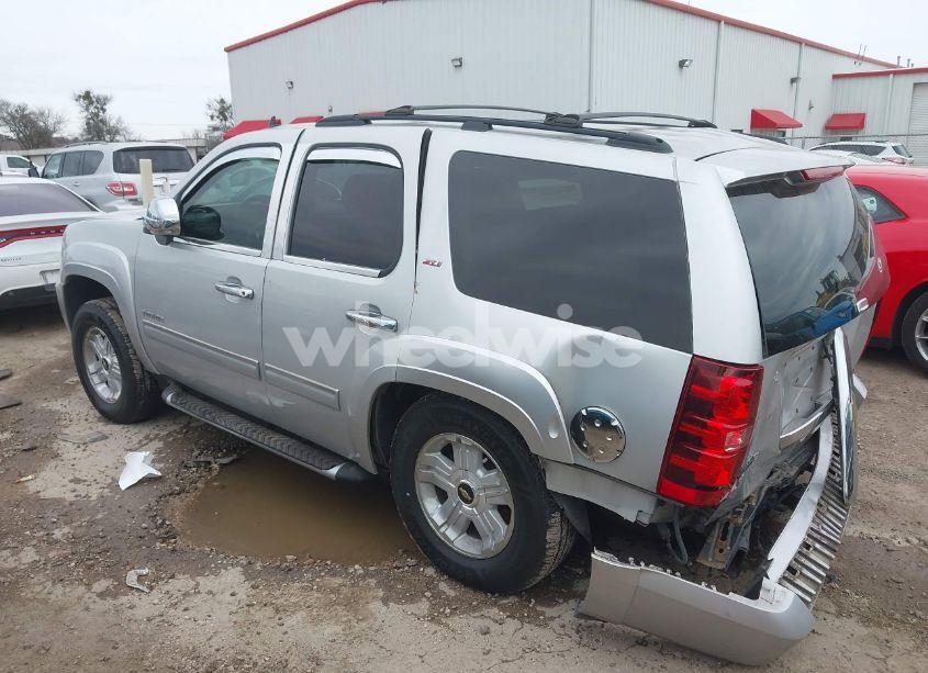 Photo 3 of 2011 Chevrolet Tahoe LT (VIN 1GNSCBE05BR376638)