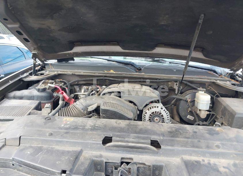 Photo 10 of 2013 Chevrolet Tahoe LT (VIN 1GNSCBE05DR149100)