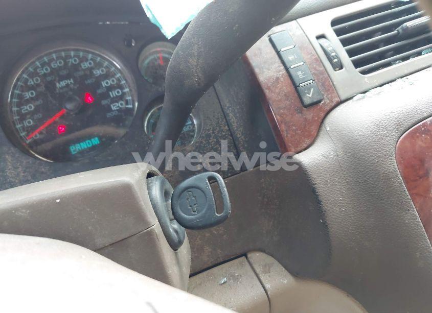 Photo 11 of 2013 Chevrolet Tahoe LT (VIN 1GNSCBE05DR149100)