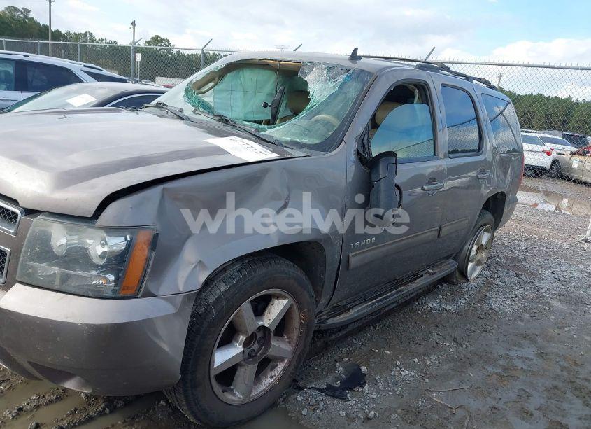 Photo 14 of 2013 Chevrolet Tahoe LT (VIN 1GNSCBE05DR149100)
