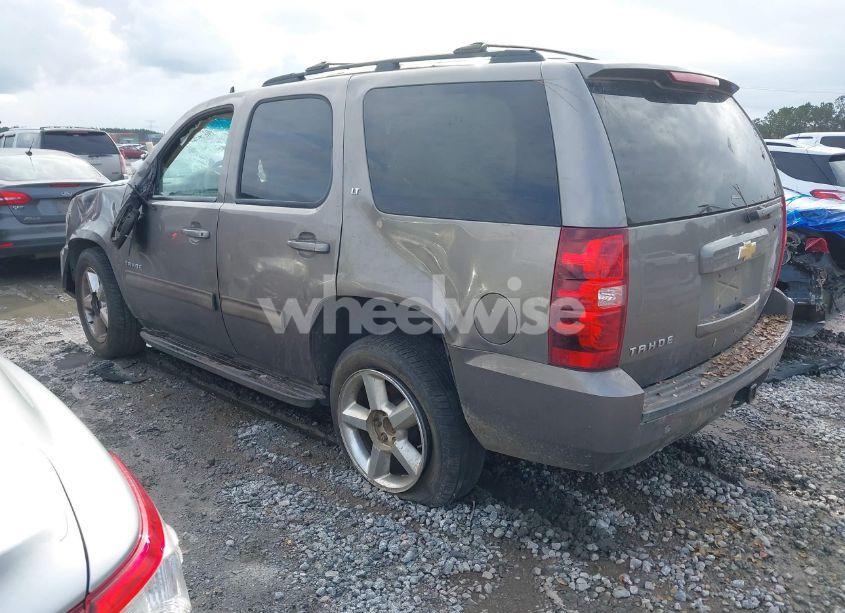 Photo 3 of 2013 Chevrolet Tahoe LT (VIN 1GNSCBE05DR149100)