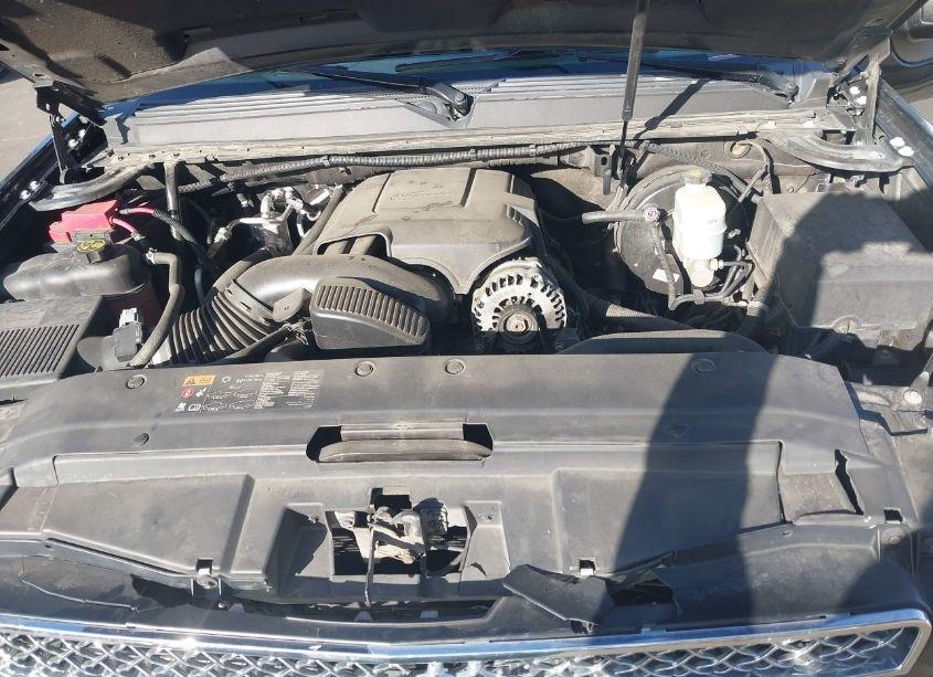 Photo 10 of 2014 Chevrolet Tahoe LT (VIN 1GNSCBE05ER216649)