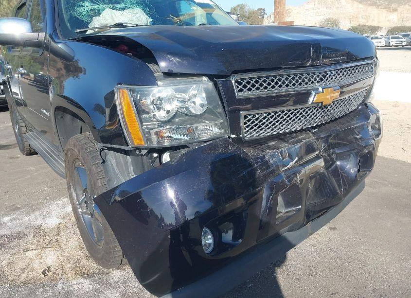 Photo 12 of 2014 Chevrolet Tahoe LT (VIN 1GNSCBE05ER216649)