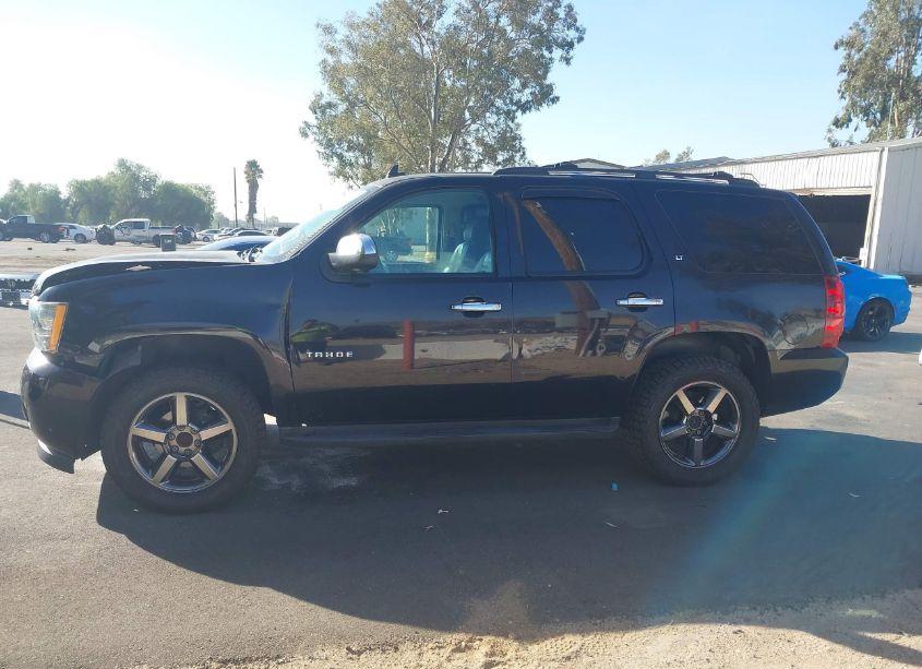 Photo 15 of 2014 Chevrolet Tahoe LT (VIN 1GNSCBE05ER216649)