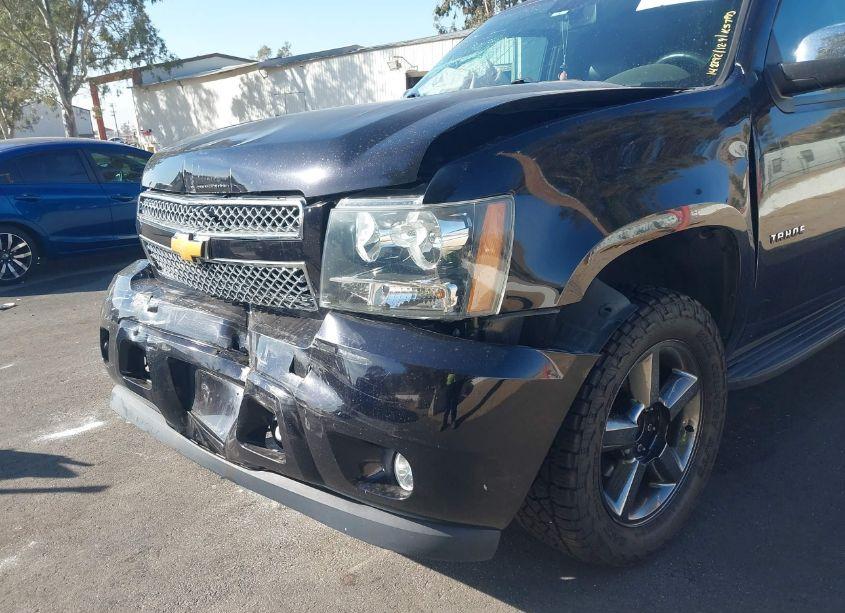 Photo 6 of 2014 Chevrolet Tahoe LT (VIN 1GNSCBE05ER216649)