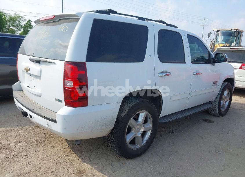 Photo 4 of 2011 Chevrolet Tahoe LT (VIN 1GNSCBE06BR120217)