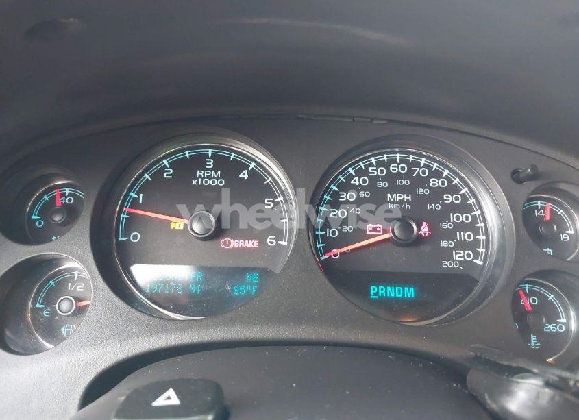 Photo 7 of 2011 Chevrolet Tahoe LT (VIN 1GNSCBE06BR120217)