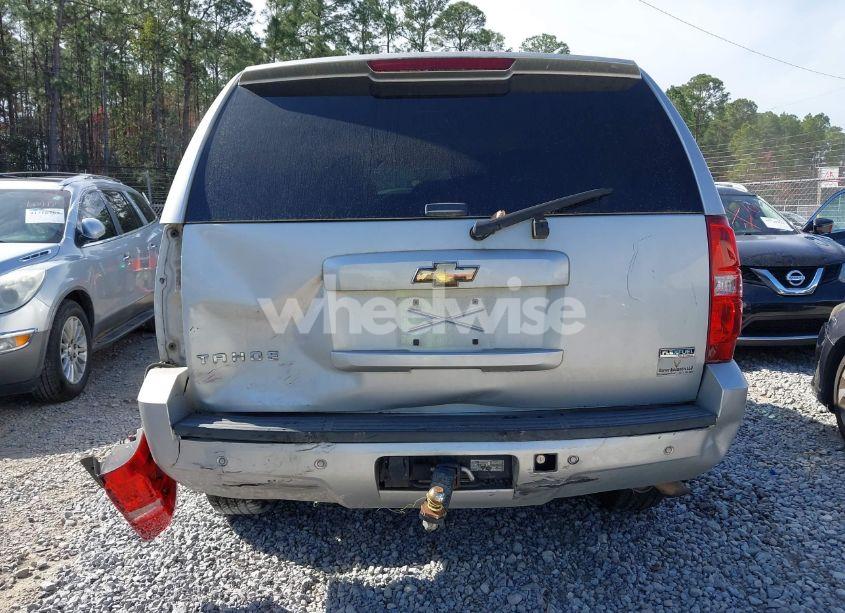 Photo 16 of 2011 Chevrolet Tahoe LT (VIN 1GNSCBE06BR190039)