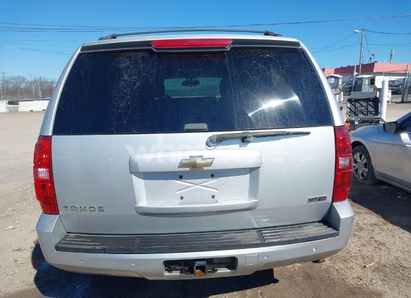 Photo 16 of 2011 Chevrolet Tahoe LT (VIN 1GNSCBE06BR339968)