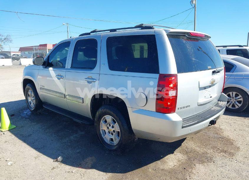 Photo 3 of 2011 Chevrolet Tahoe LT (VIN 1GNSCBE06BR339968)