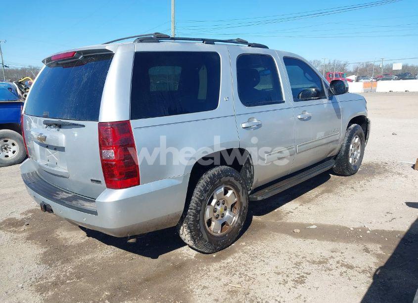 Photo 4 of 2011 Chevrolet Tahoe LT (VIN 1GNSCBE06BR339968)