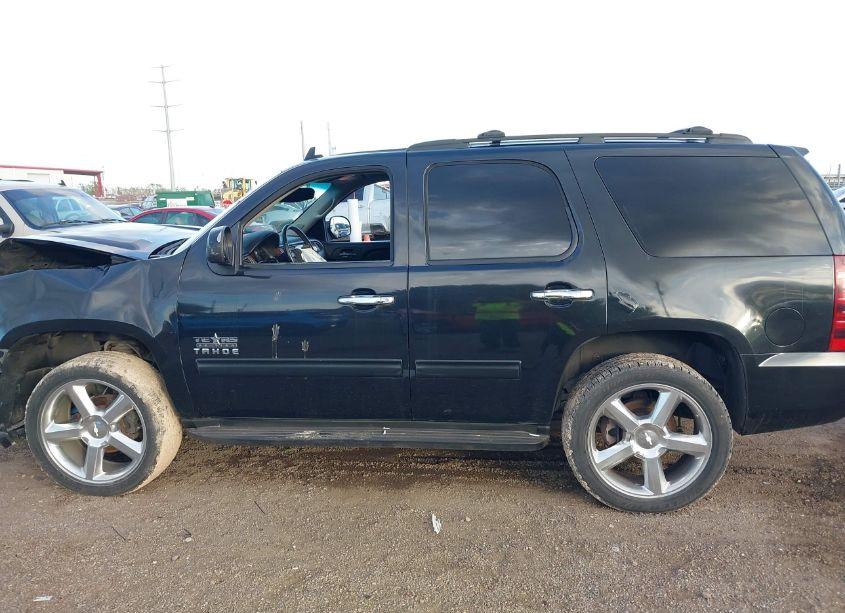 Photo 13 of 2011 Chevrolet Tahoe LT (VIN 1GNSCBE06BR376289)