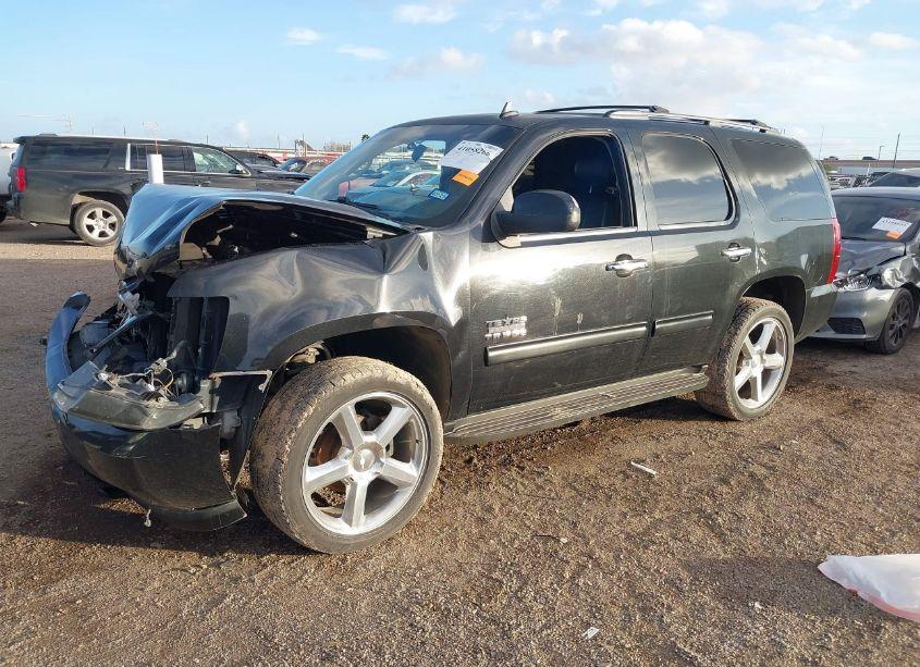 Photo 2 of 2011 Chevrolet Tahoe LT (VIN 1GNSCBE06BR376289)