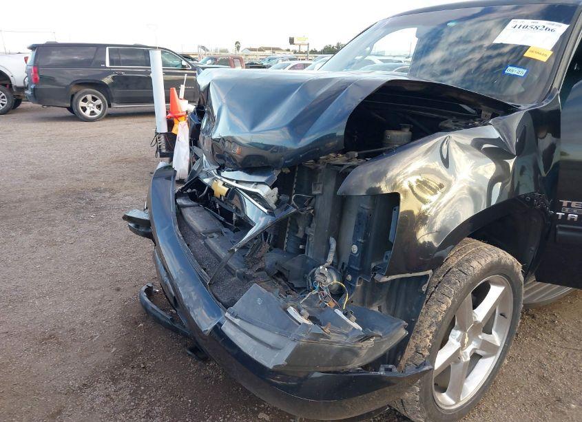 Photo 6 of 2011 Chevrolet Tahoe LT (VIN 1GNSCBE06BR376289)