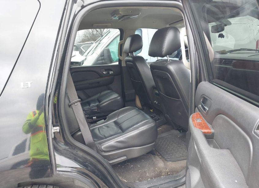 Photo 8 of 2012 Chevrolet Tahoe LT (VIN 1GNSCBE06CR160539)
