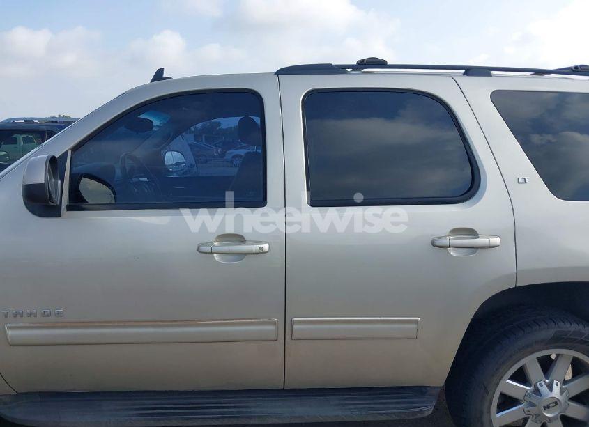 Photo 14 of 2013 Chevrolet Tahoe LT (VIN 1GNSCBE06DR169078)