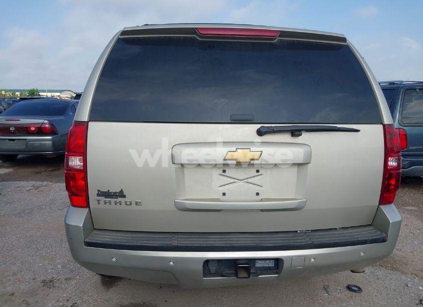 Photo 16 of 2013 Chevrolet Tahoe LT (VIN 1GNSCBE06DR169078)