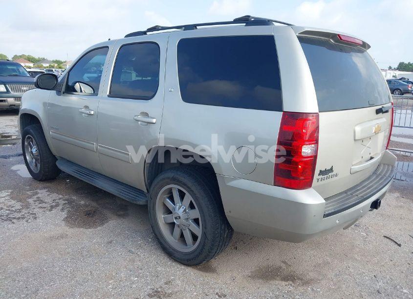 Photo 3 of 2013 Chevrolet Tahoe LT (VIN 1GNSCBE06DR169078)