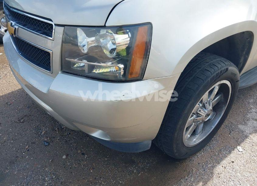 Photo 6 of 2013 Chevrolet Tahoe LT (VIN 1GNSCBE06DR169078)