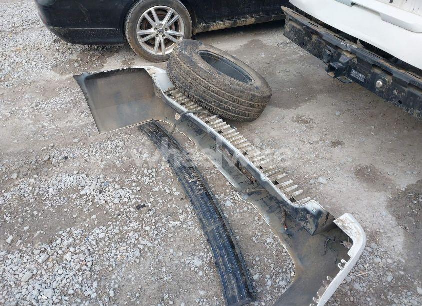 Photo 12 of 2013 Chevrolet Tahoe LT (VIN 1GNSCBE06DR210891)