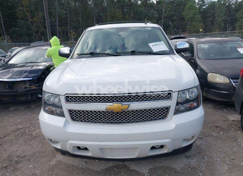 Photo 13 of 2013 Chevrolet Tahoe LT (VIN 1GNSCBE06DR210891)