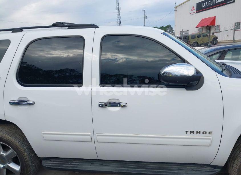 Photo 14 of 2013 Chevrolet Tahoe LT (VIN 1GNSCBE06DR210891)