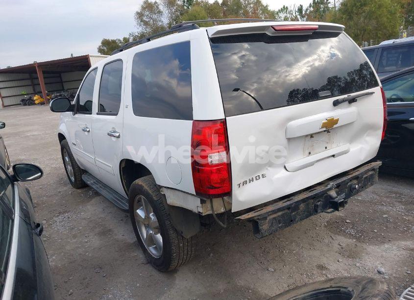 Photo 3 of 2013 Chevrolet Tahoe LT (VIN 1GNSCBE06DR210891)