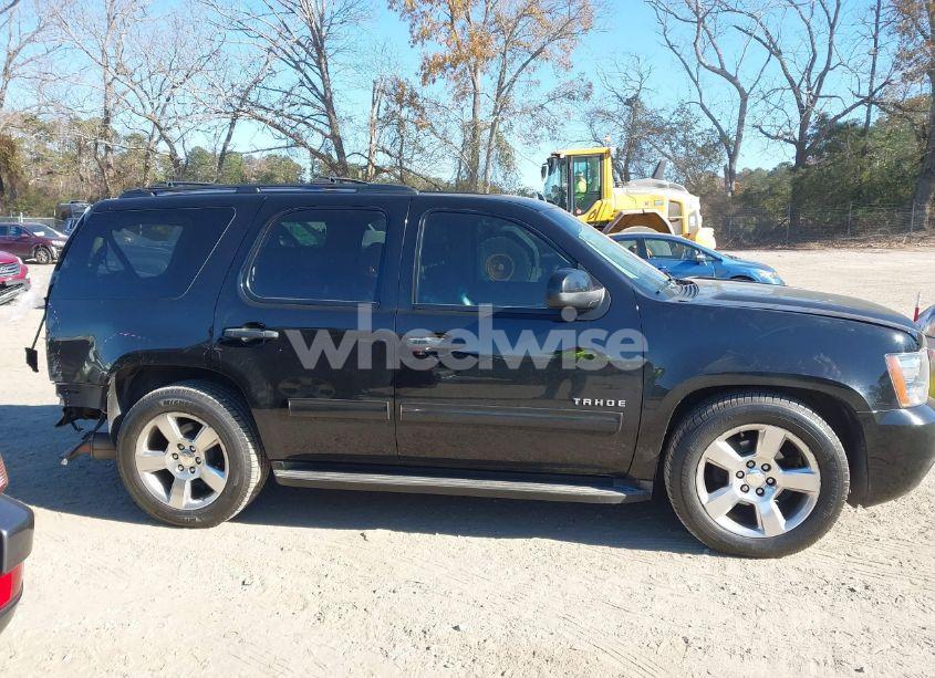 Photo 13 of 2013 Chevrolet Tahoe LT (VIN 1GNSCBE06DR360967)
