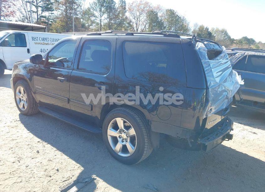 Photo 3 of 2013 Chevrolet Tahoe LT (VIN 1GNSCBE06DR360967)