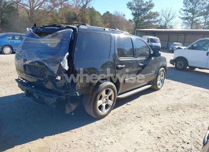 Photo 4 of 2013 Chevrolet Tahoe LT (VIN 1GNSCBE06DR360967)