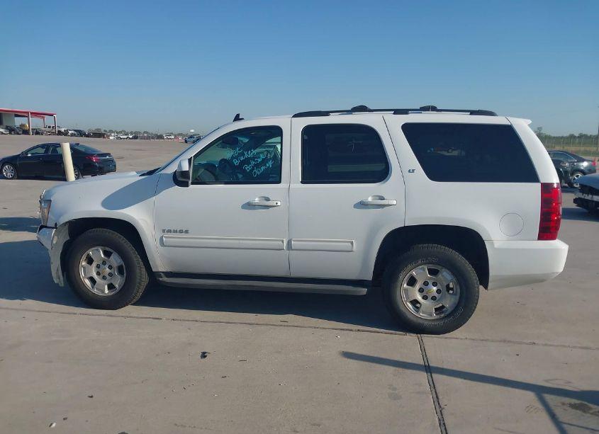 Photo 14 of 2014 Chevrolet Tahoe LT (VIN 1GNSCBE06ER192037)