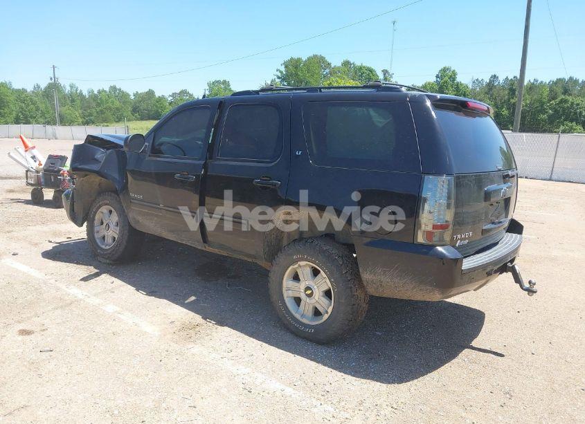 Photo 3 of 2011 Chevrolet Tahoe LT (VIN 1GNSCBE07BR191474)