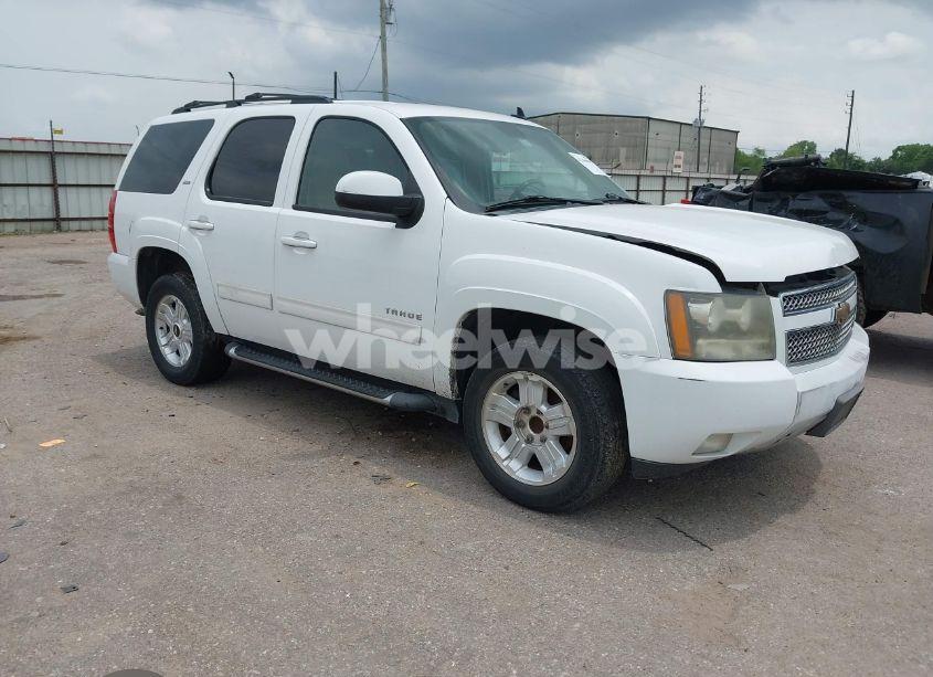 2011 Chevrolet Tahoe LT (VIN 1GNSCBE07BR243556) main photo