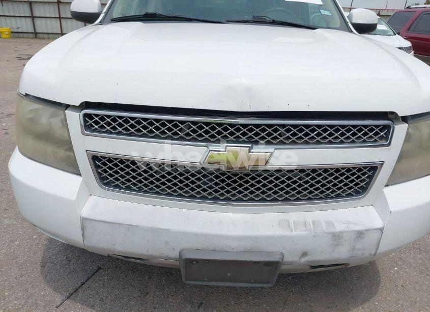 Photo 16 of 2011 Chevrolet Tahoe LT (VIN 1GNSCBE07BR243556)