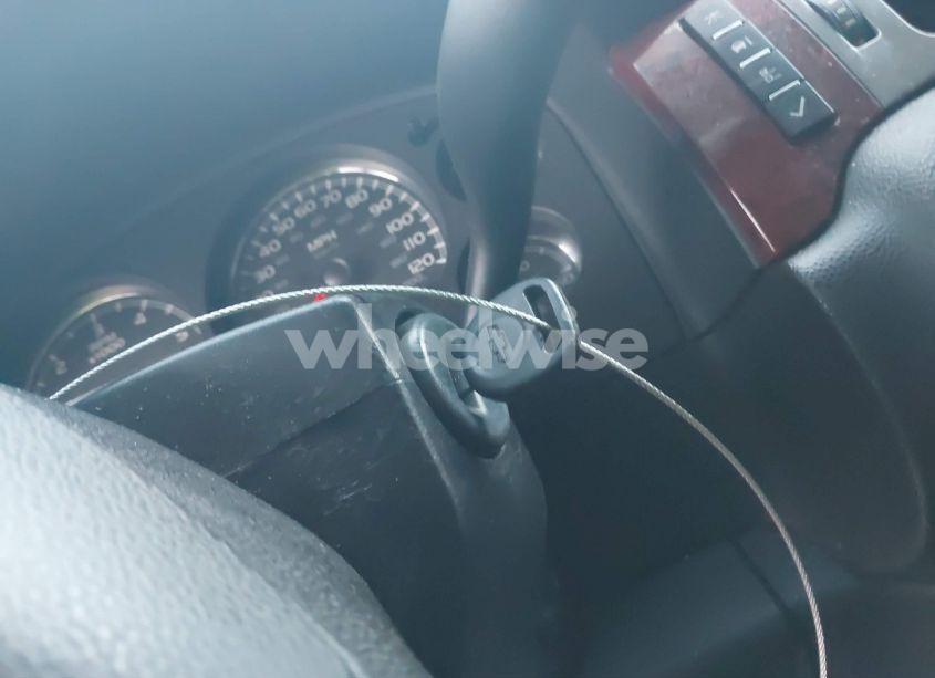 Photo 11 of 2011 Chevrolet Tahoe LT (VIN 1GNSCBE07BR277318)