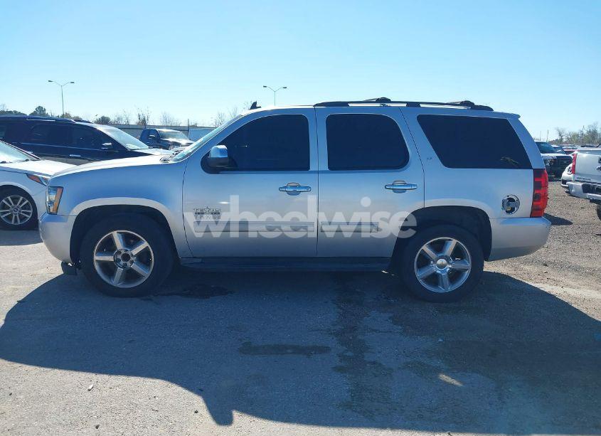 Photo 14 of 2011 Chevrolet Tahoe LT (VIN 1GNSCBE07BR277318)