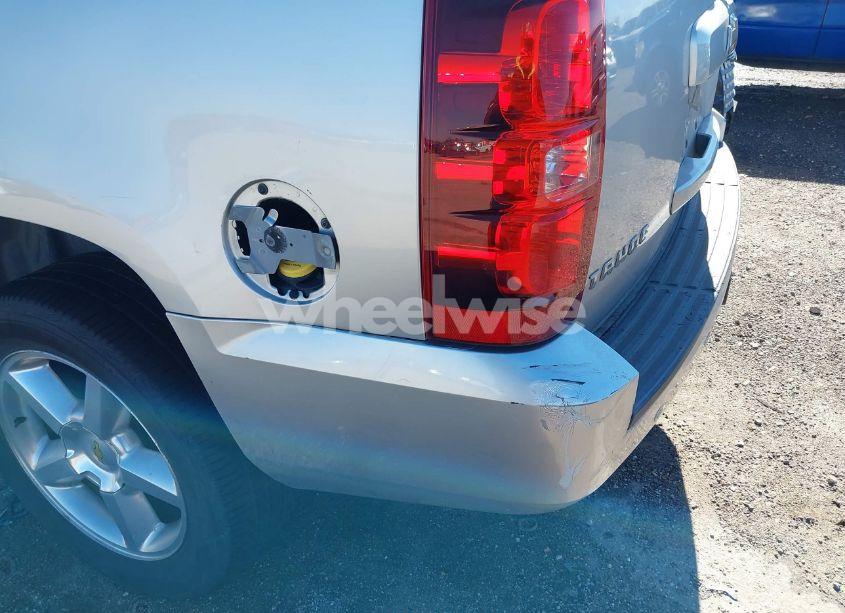 Photo 18 of 2011 Chevrolet Tahoe LT (VIN 1GNSCBE07BR277318)