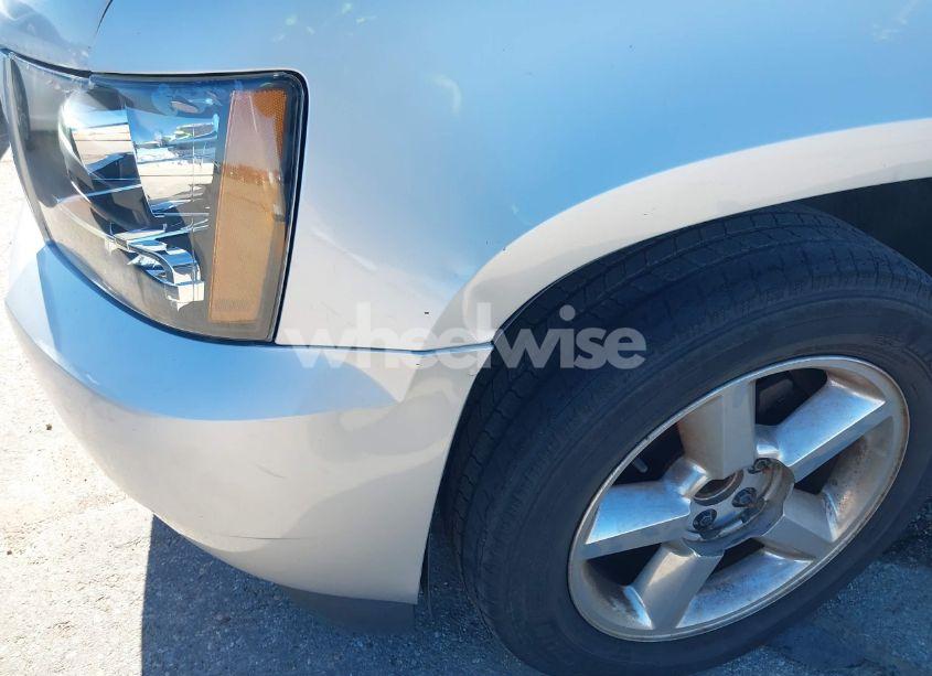 Photo 6 of 2011 Chevrolet Tahoe LT (VIN 1GNSCBE07BR277318)