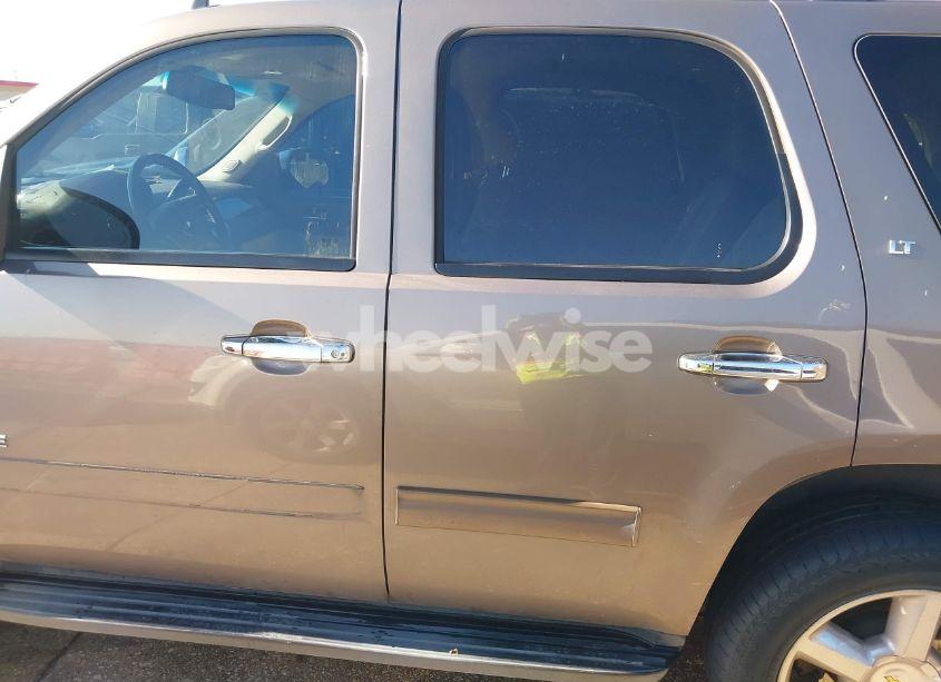 Photo 14 of 2011 Chevrolet Tahoe LT (VIN 1GNSCBE07BR393392)