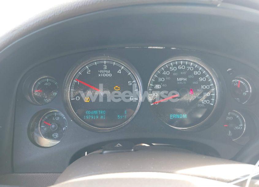 Photo 7 of 2011 Chevrolet Tahoe LT (VIN 1GNSCBE07BR393392)