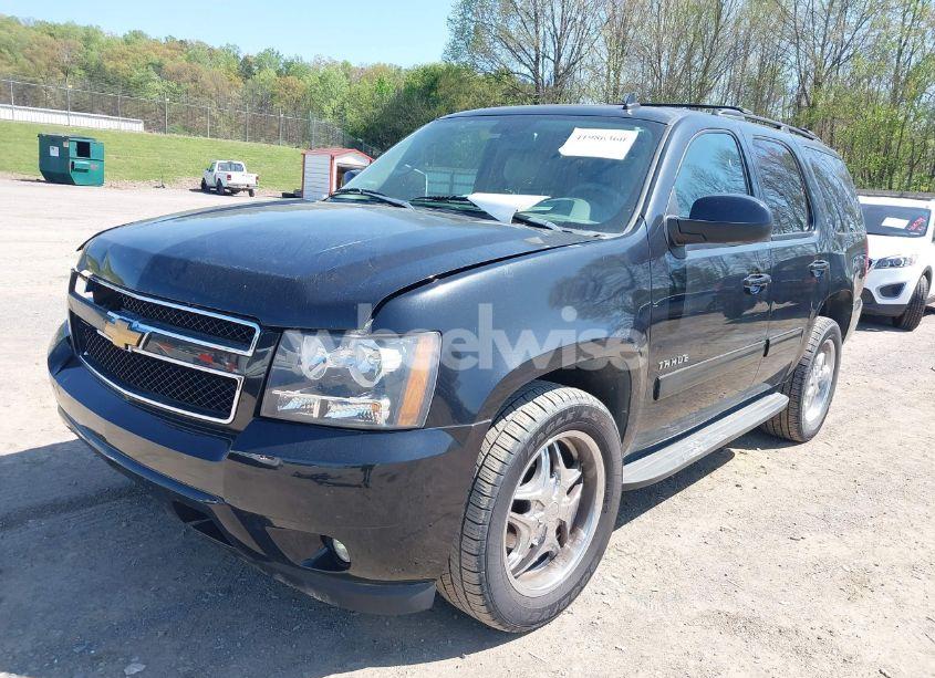 Photo 2 of 2012 Chevrolet Tahoe LT (VIN 1GNSCBE07CR122317)