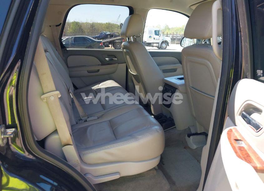 Photo 8 of 2012 Chevrolet Tahoe LT (VIN 1GNSCBE07CR122317)